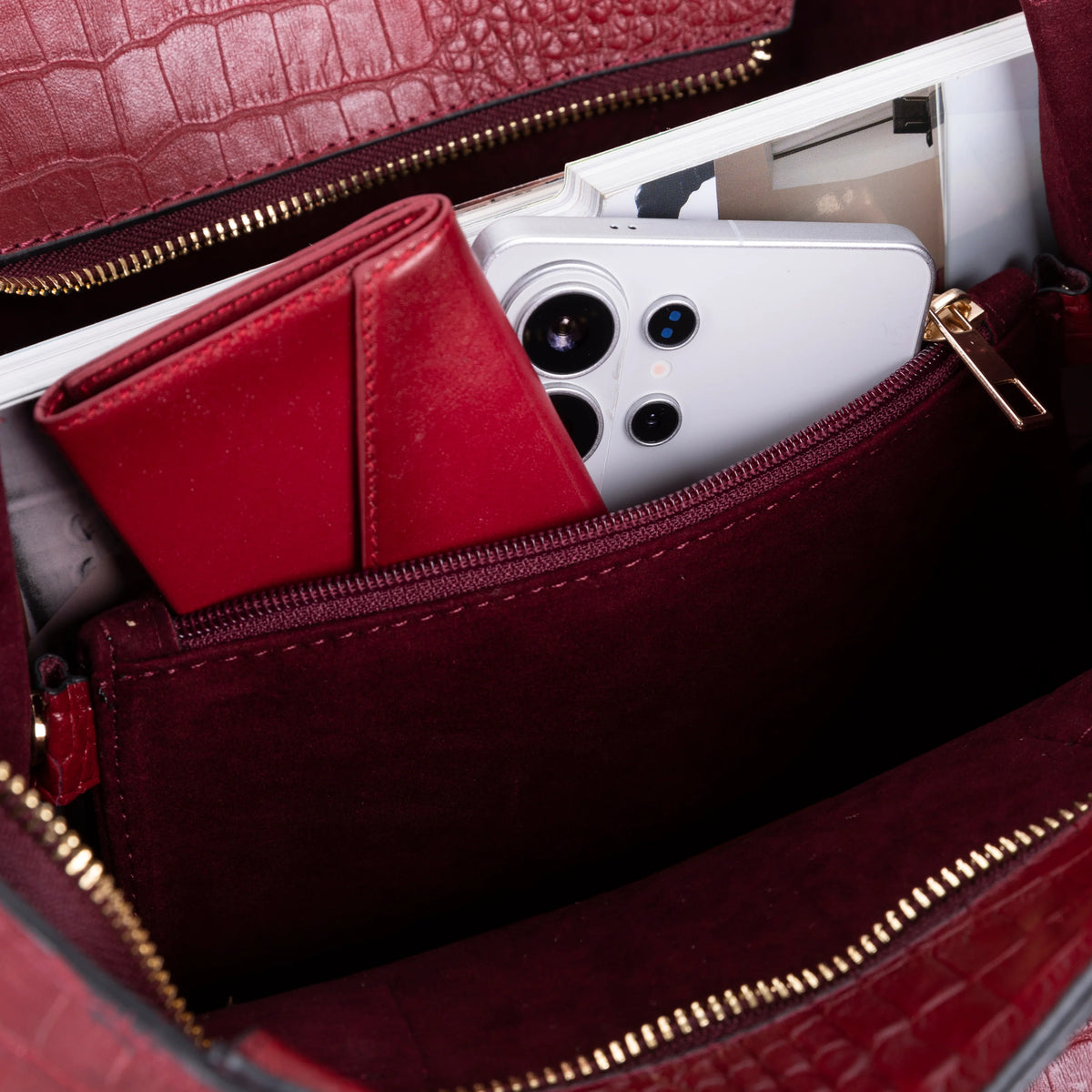 Carrera Novelya Genuine leather hand bags for women