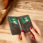 Leather Card Holder – Minimalist Slim Bifold Wallet for Men & Women (Matteo)