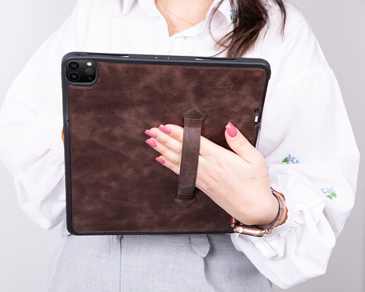 Kafka iPad Air 10.9" Leather Case