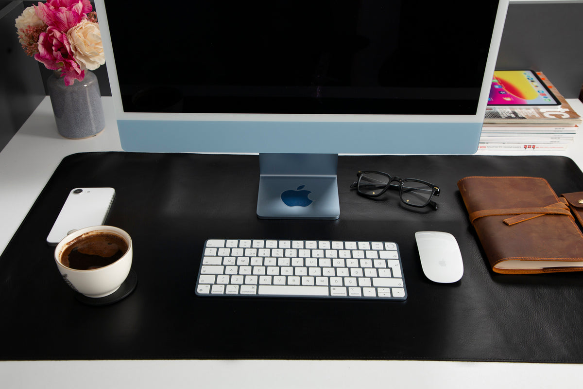 Leather Desk Mat: Water-Repellent Office Pad (Vero)