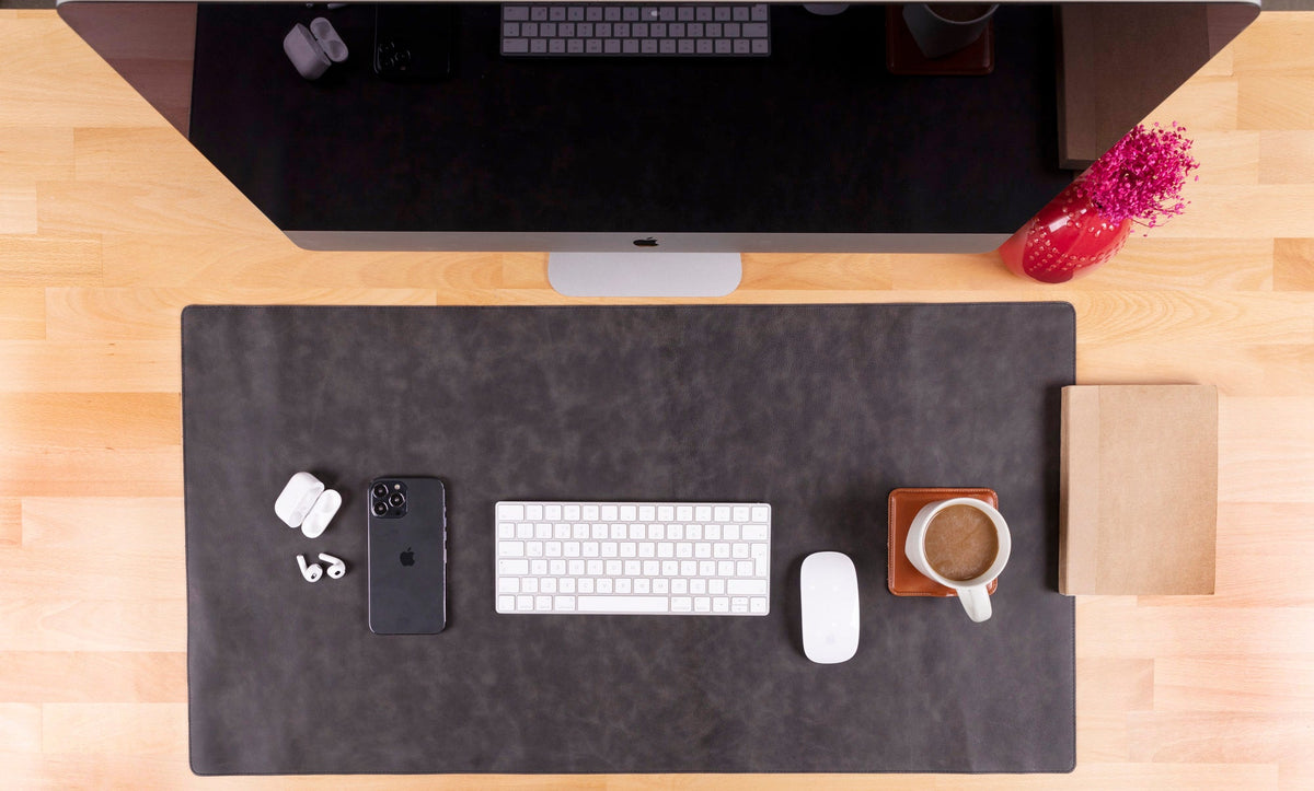 Leather Desk Mat: Water-Repellent Office Pad (Vero)