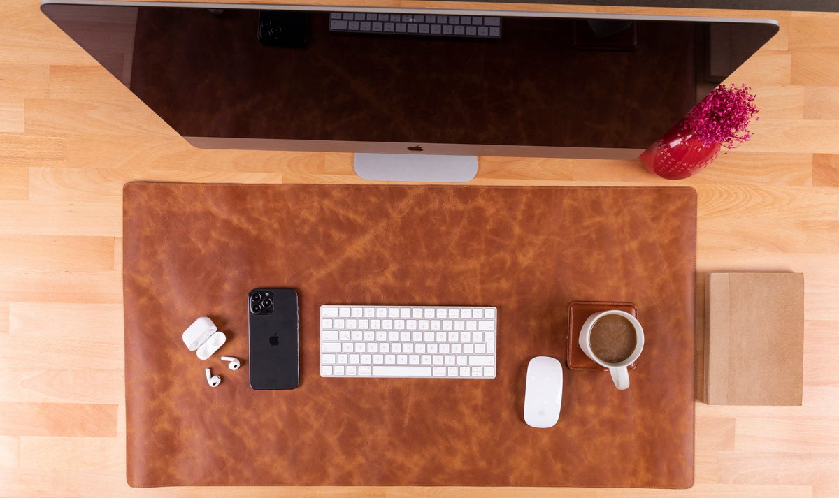Leather Desk Mat: Water-Repellent Office Pad (Vero)