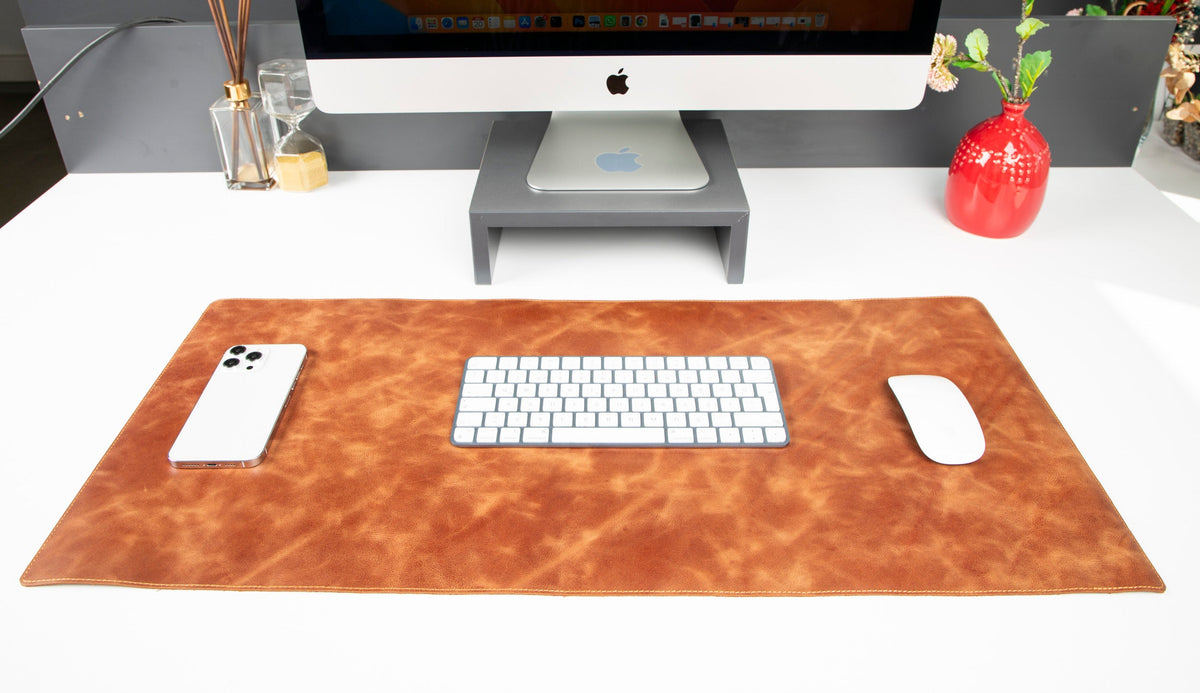 Leather Desk Mat: Water-Repellent Office Pad (Vero)