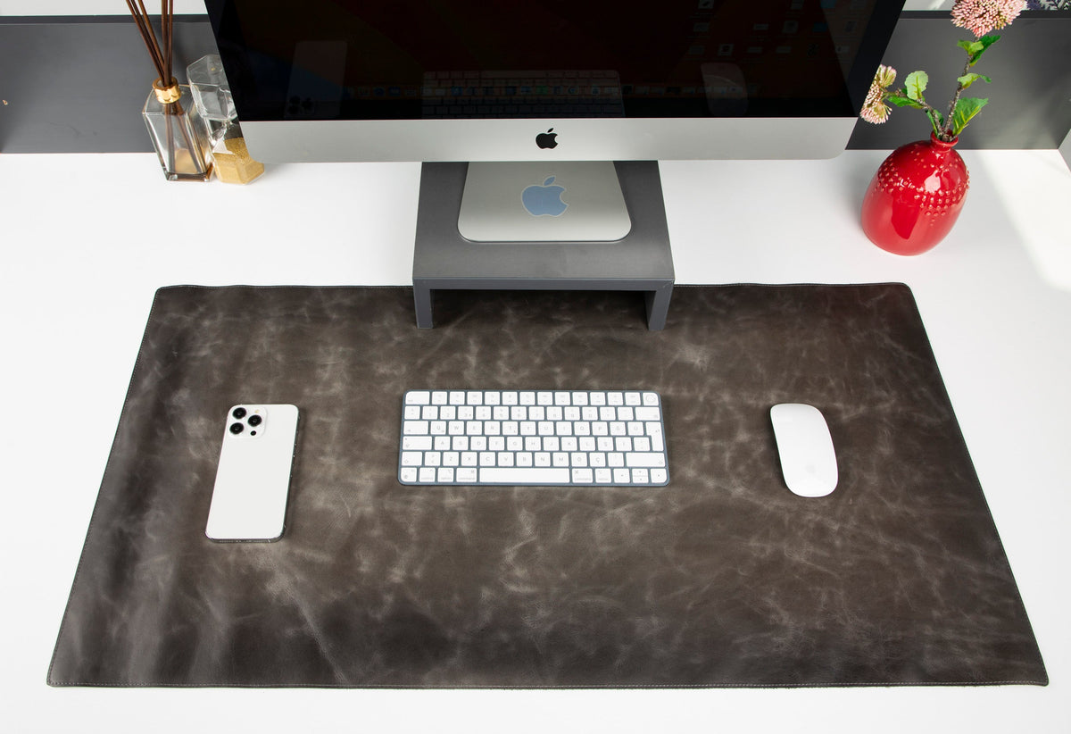 Leather Desk Mat: Water-Repellent Office Pad (Vero)