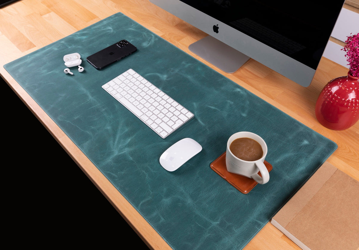 Leather Desk Mat: Water-Repellent Office Pad (Vero)
