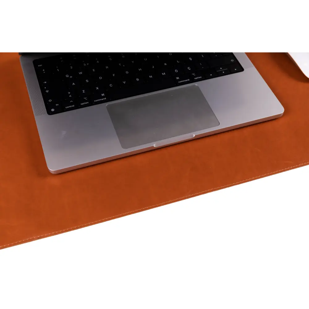 Leather Desk Mat: Water-Repellent Office Pad (Vero)