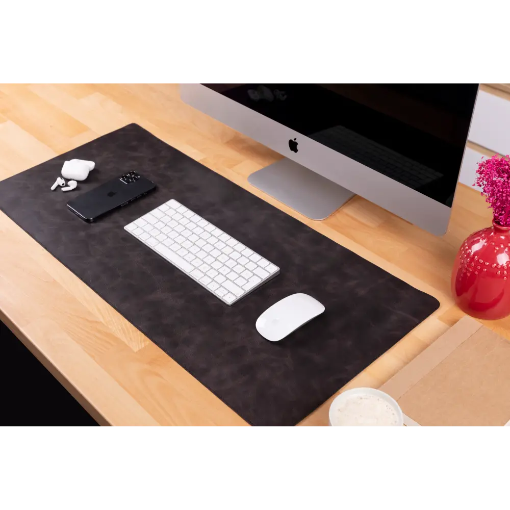 Leather Desk Mat: Water-Repellent Office Pad (Vero)