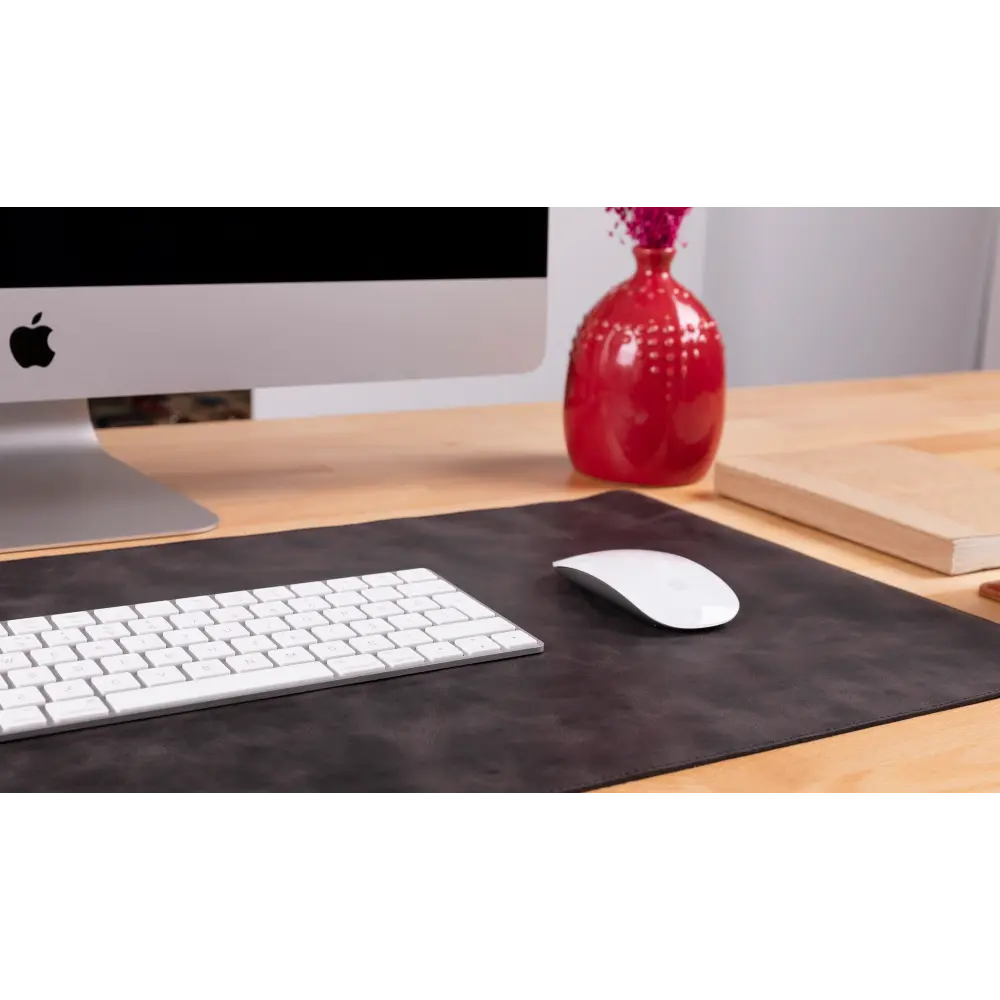 Leather Desk Mat: Water-Repellent Office Pad (Vero)