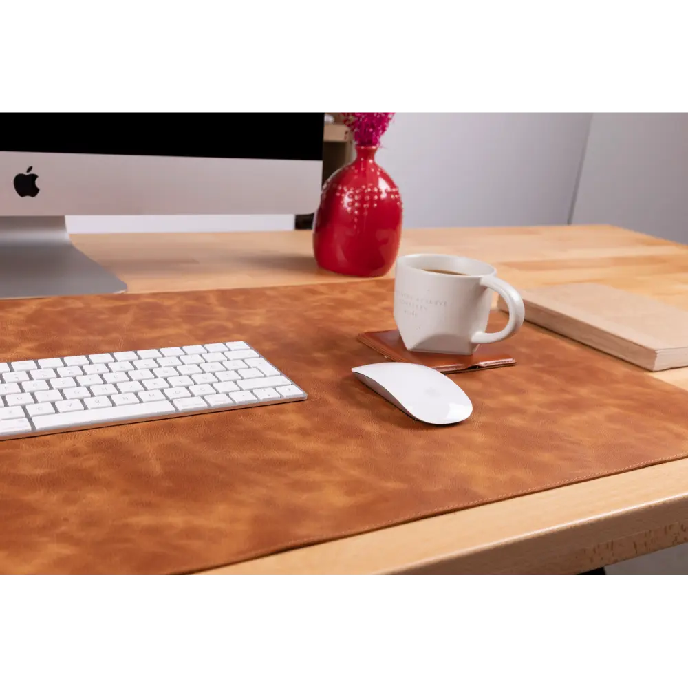 Leather Desk Mat: Water-Repellent Office Pad (Vero)