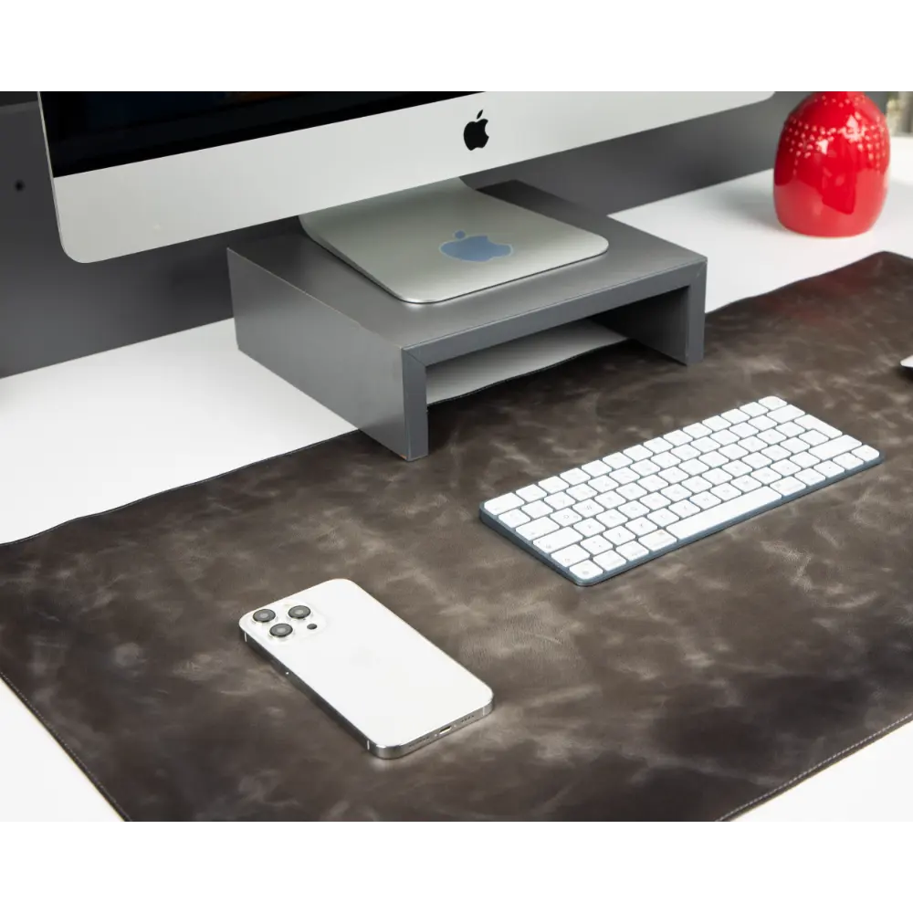 Leather Desk Mat: Water-Repellent Office Pad (Vero)