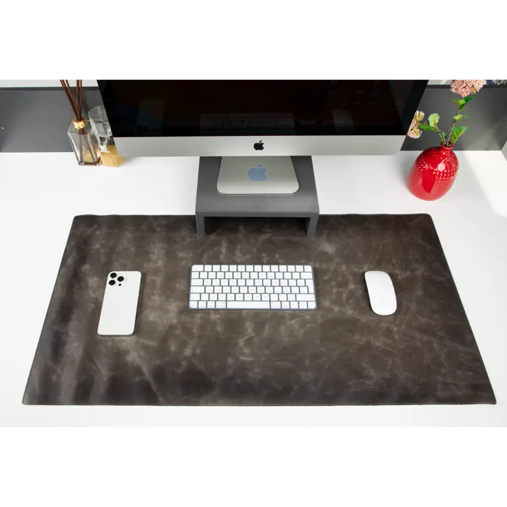 Leather Desk Mat: Water-Repellent Office Pad (Vero)