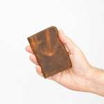 Leather Card Holder – Minimalist Slim Bifold Wallet for Men & Women (Matteo)