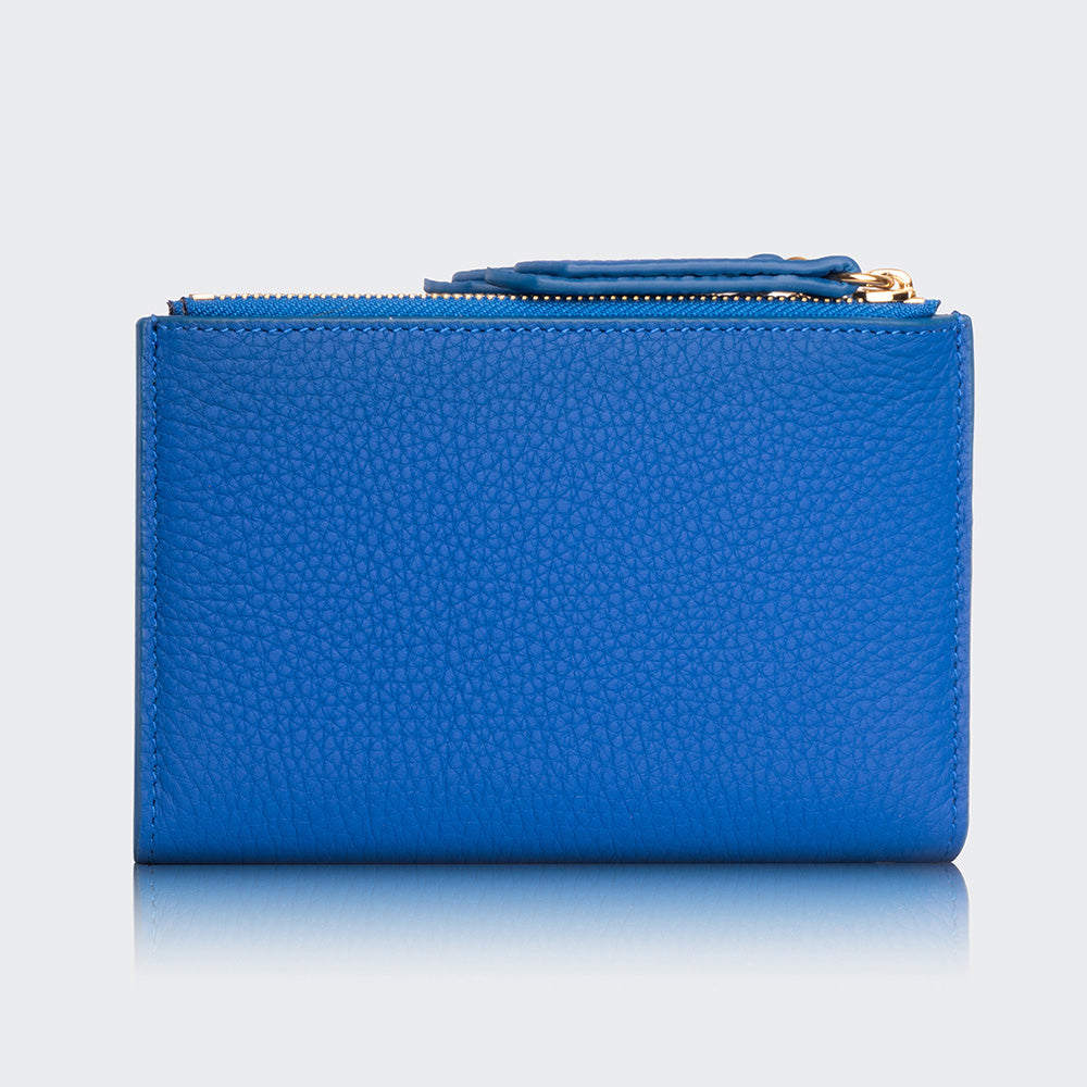 5107 Women Two Pocket Leather Wallet With Magnetic Closure