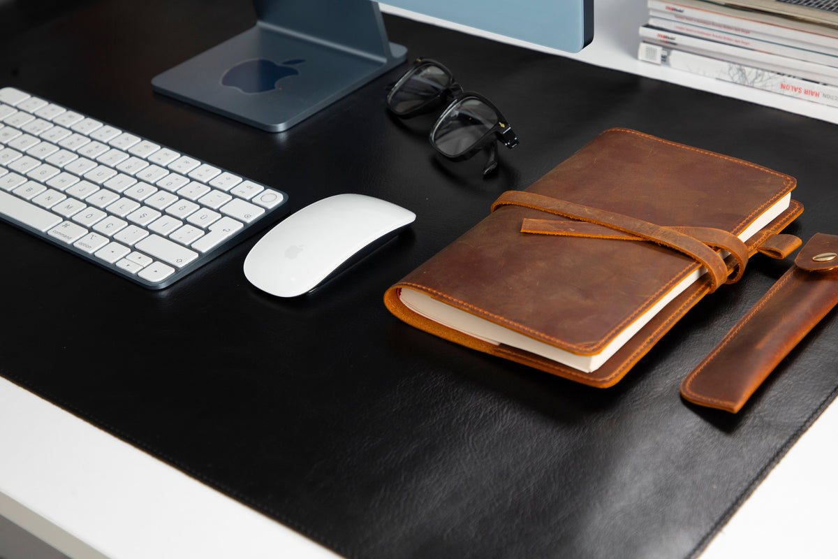 Leather Desk Mat: Water-Repellent Office Pad (Vero)