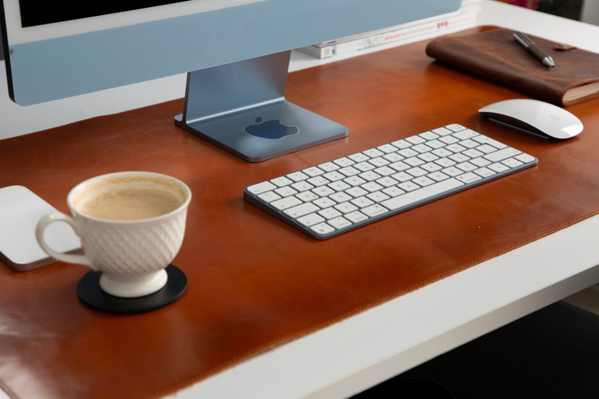 Leather Desk Mat: Water-Repellent Office Pad (Vero)