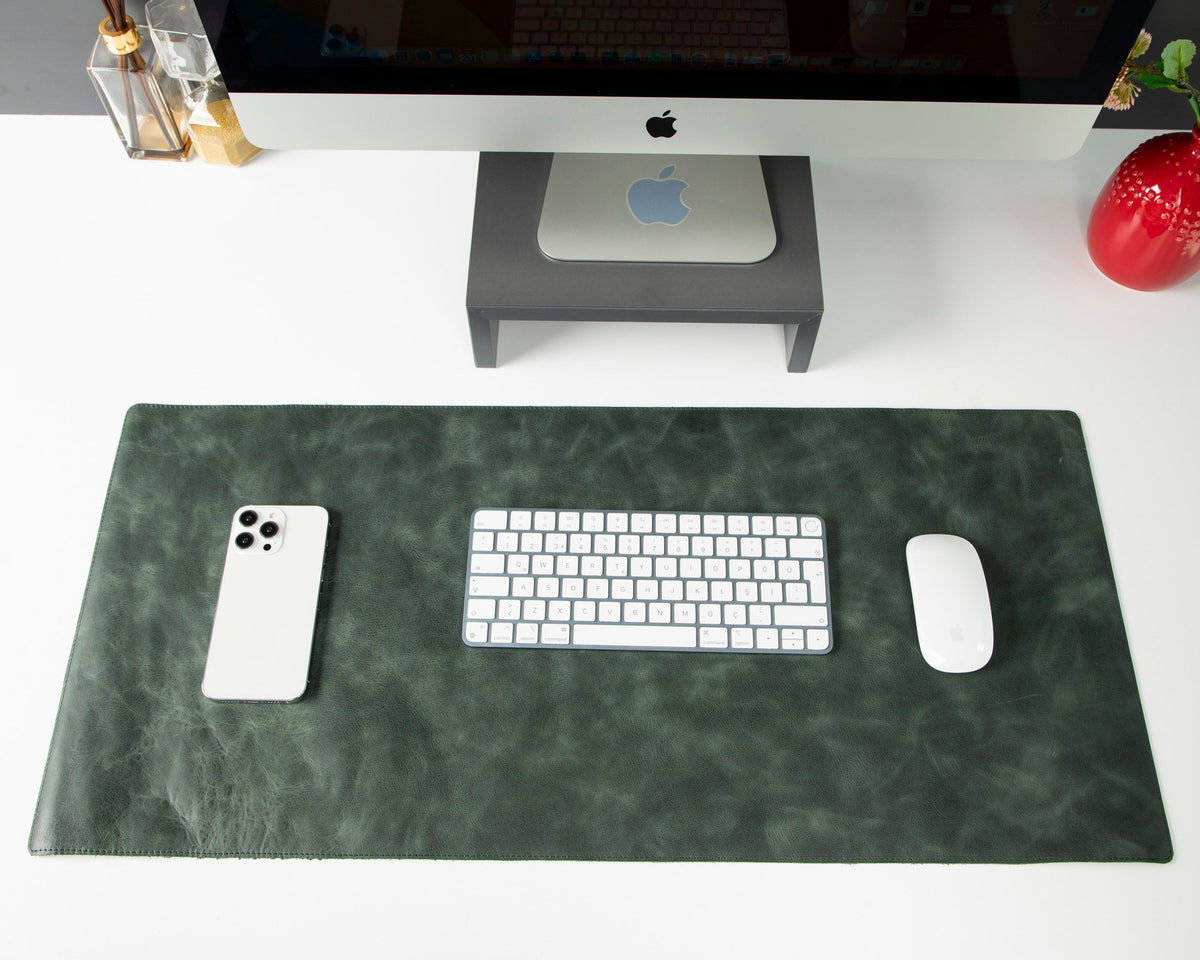 Leather Desk Mat: Water-Repellent Office Pad (Vero)