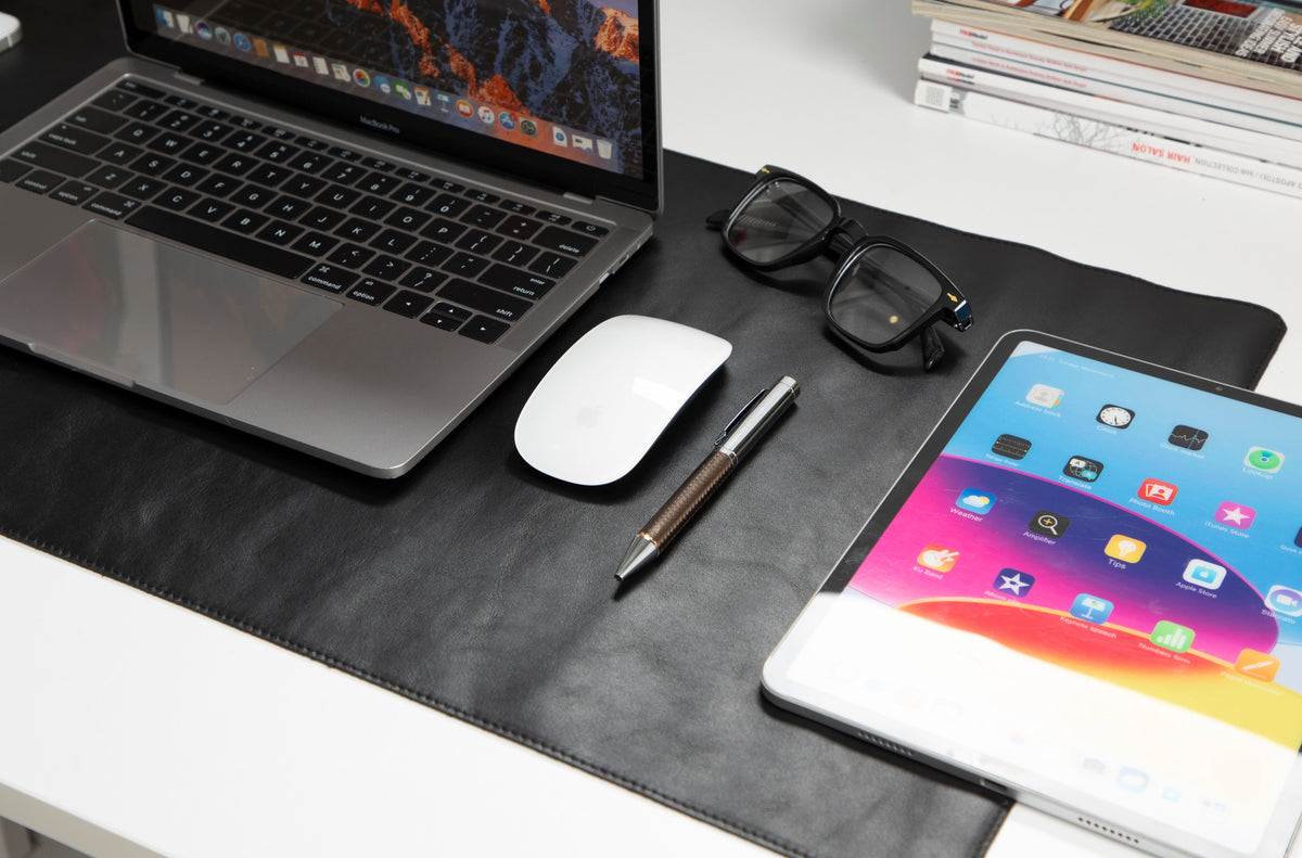 Leather Desk Mat: Water-Repellent Office Pad (Vero)