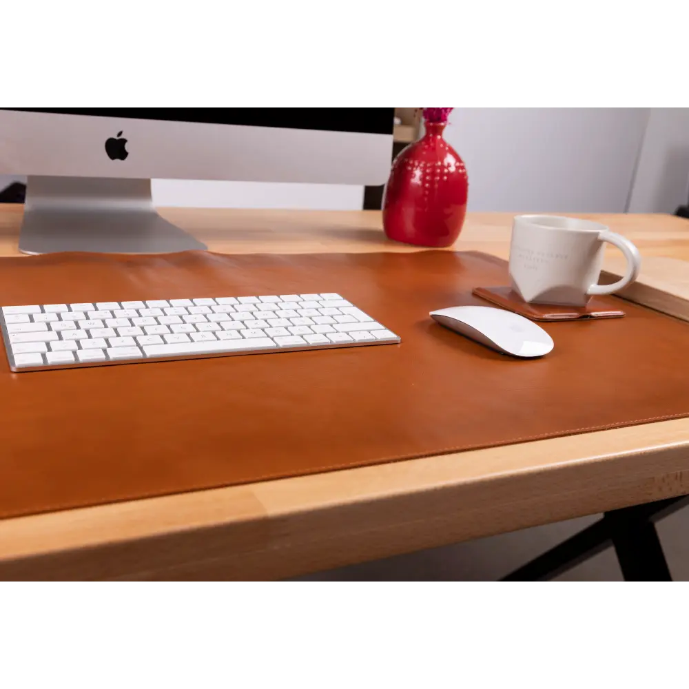 Leather Desk Mat: Water-Repellent Office Pad (Vero)