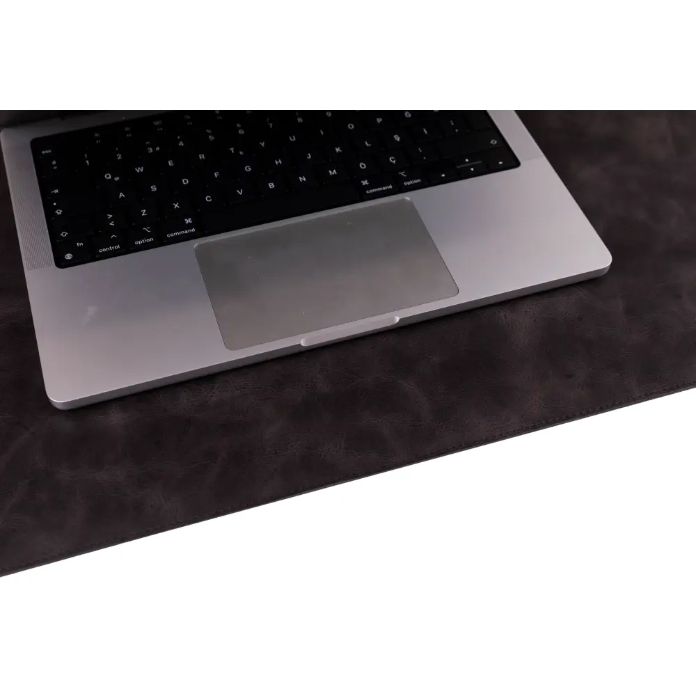 Leather Desk Mat: Water-Repellent Office Pad (Vero)