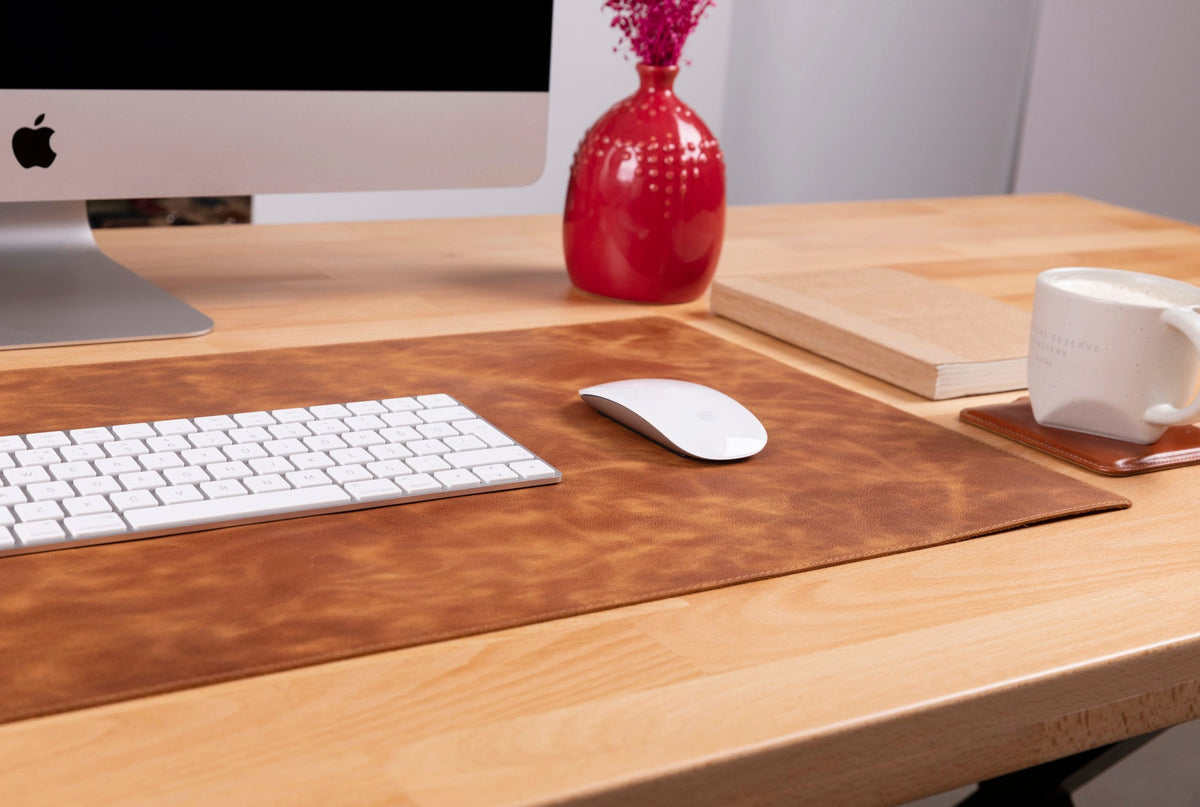 Leather Desk Mat: Water-Repellent Office Pad (Vero)