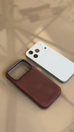 Prestige iPhone 17 Pro Leather Case
